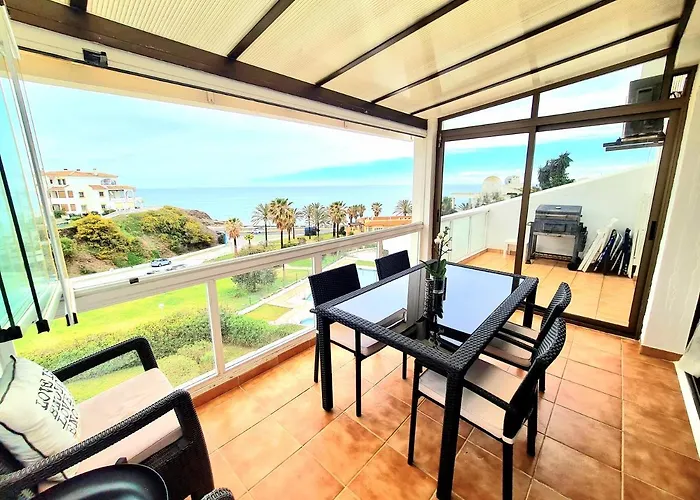 Sunrise Sea Views Eco Apartment With Swimming Pool